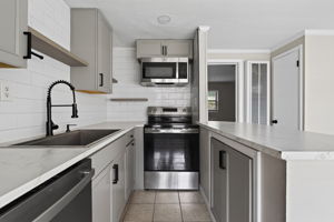 Kitchen-UNIT E