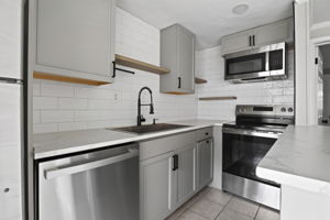 Kitchen-UNIT E