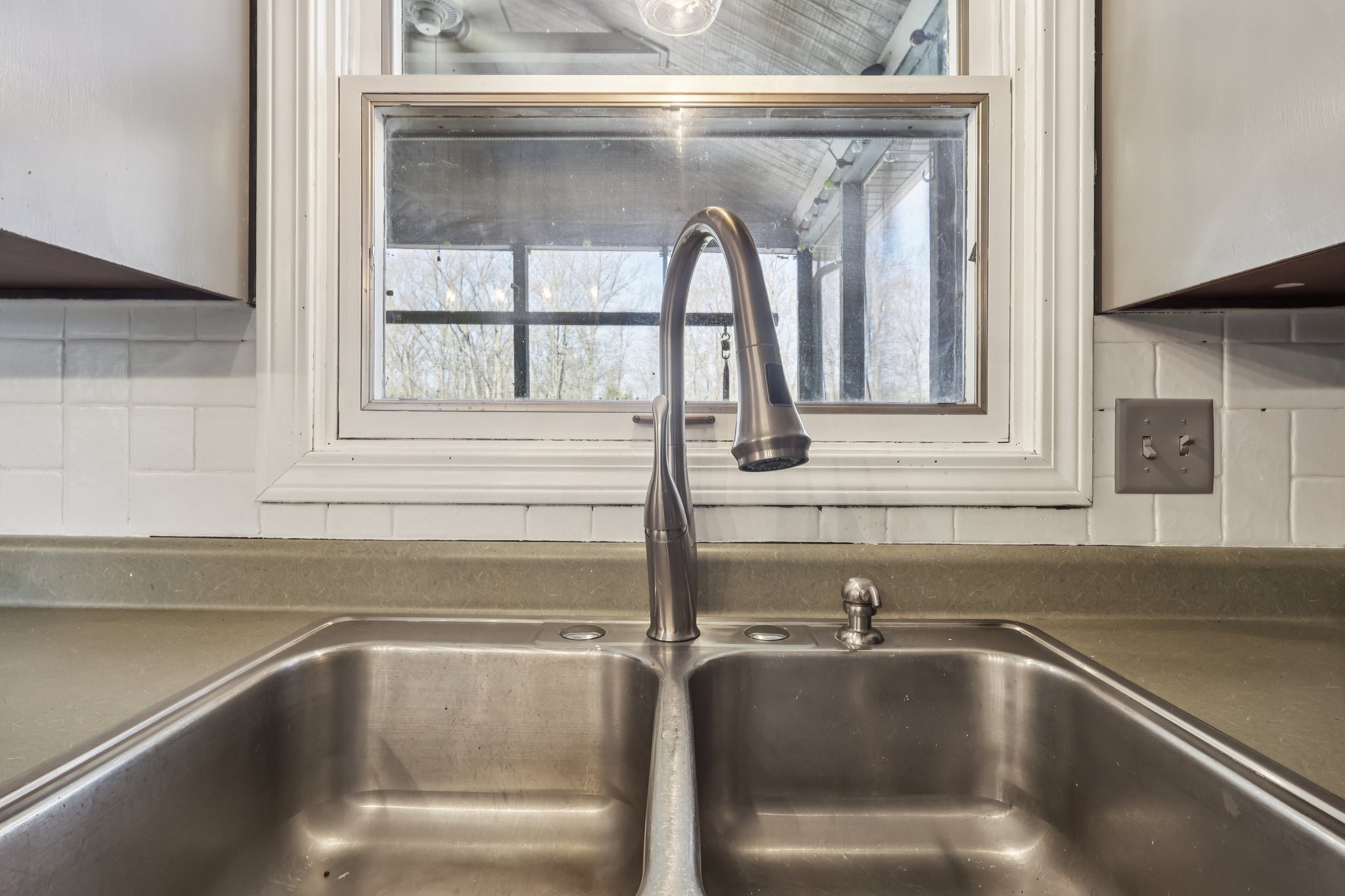 Henn Hyde Rd-S0904-009.jpg