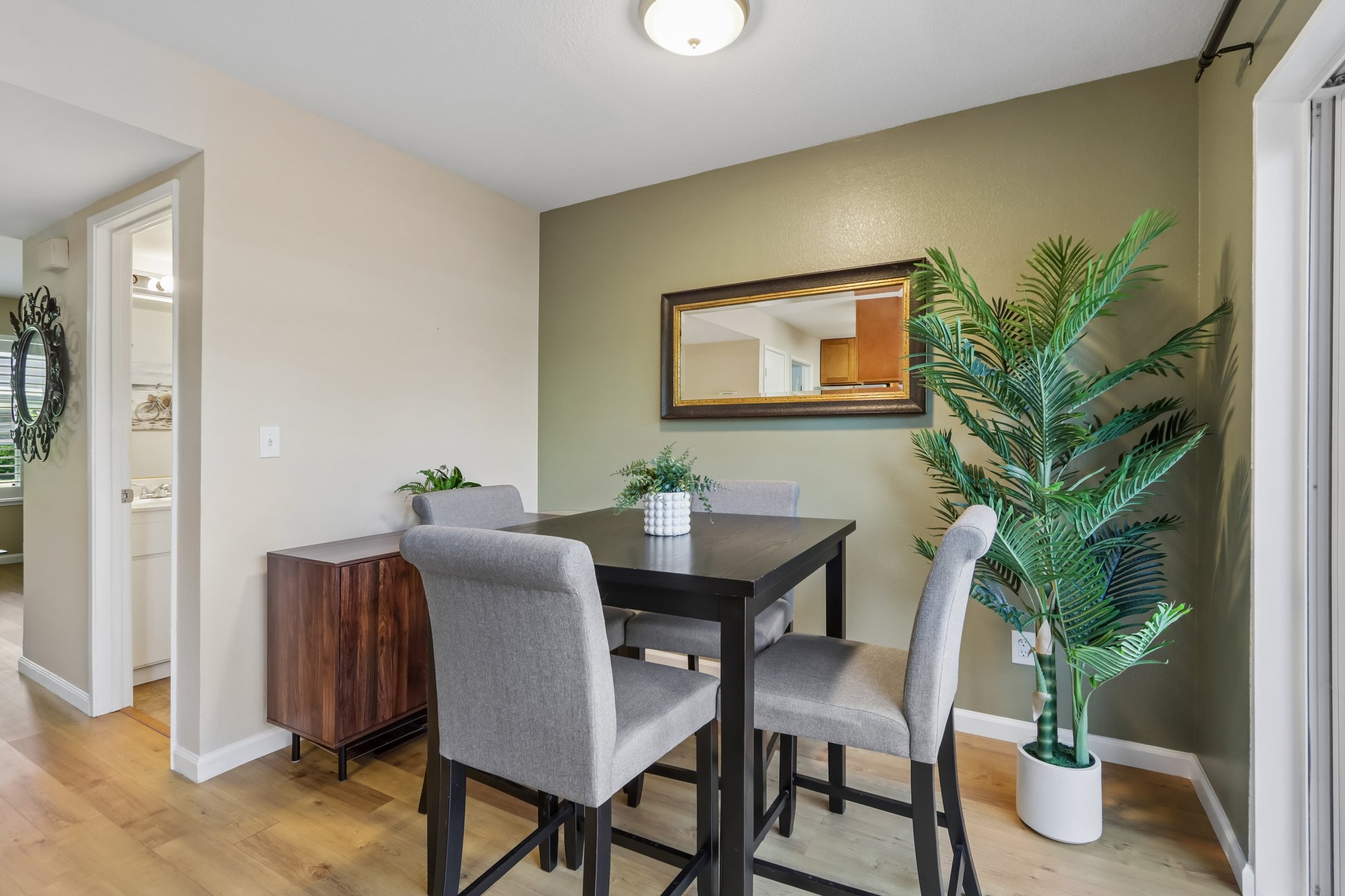 Monterey Dr-S0608-014.jpg