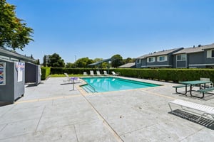 Monterey Dr-0608-906.jpg