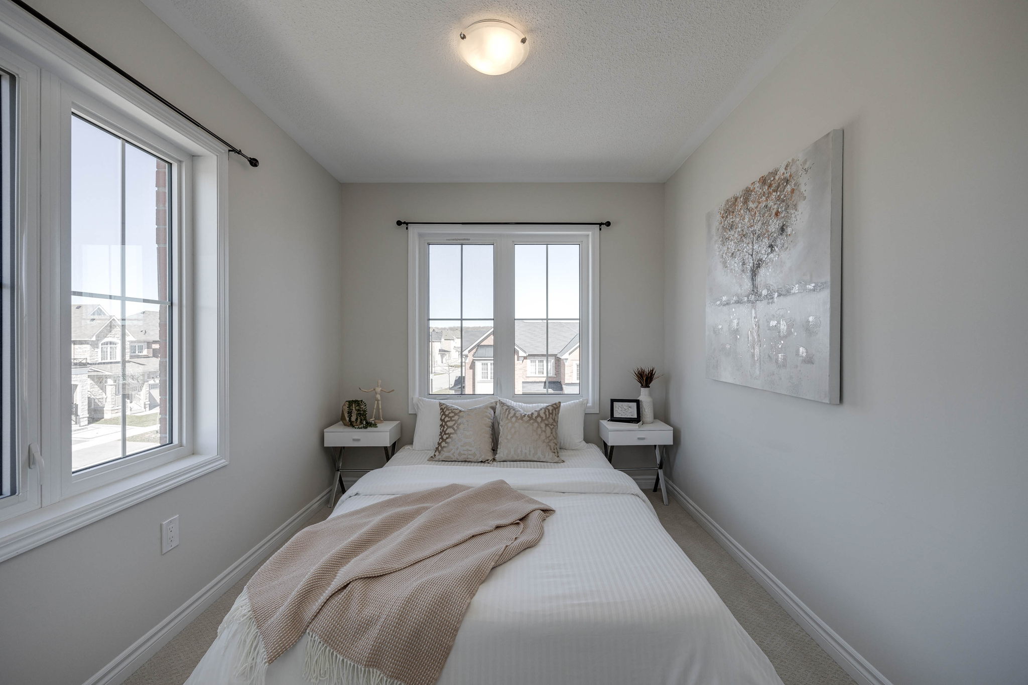 Newmarket property showcase — delivered property photograph 36