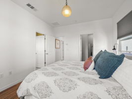  Photo 30