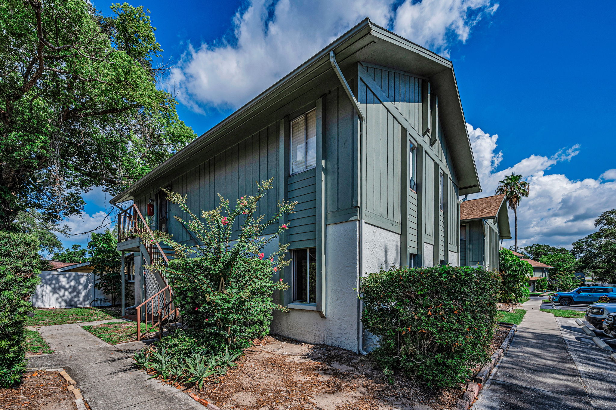 Front Exterior6
