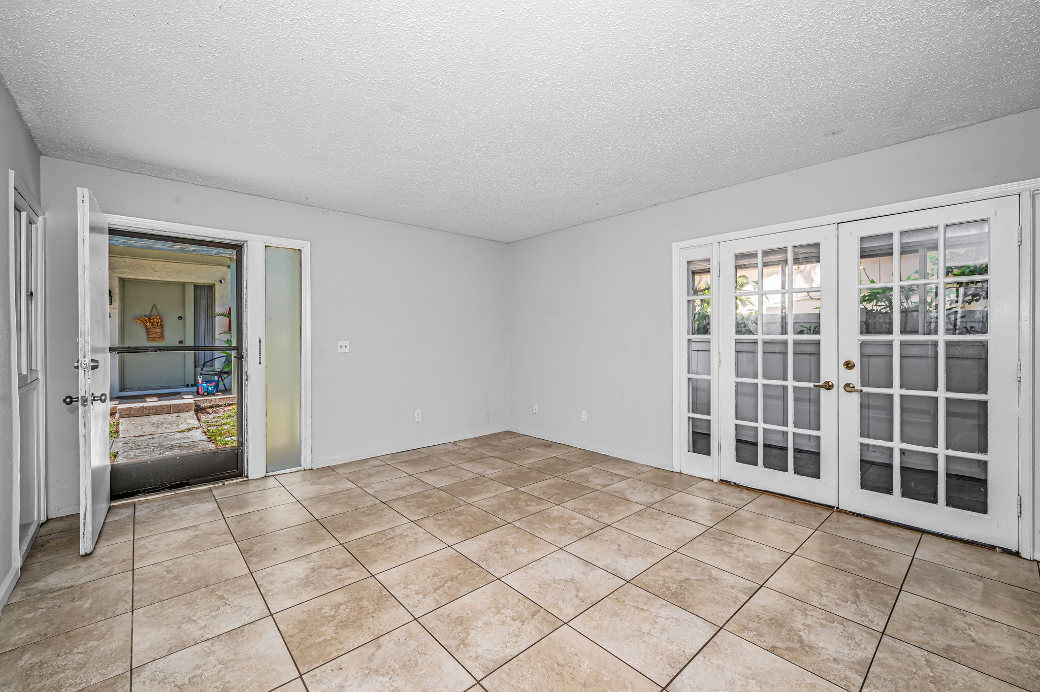 Living Room4