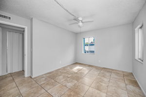 Primary Bedroom1b