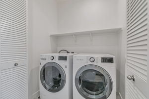  Photo 31