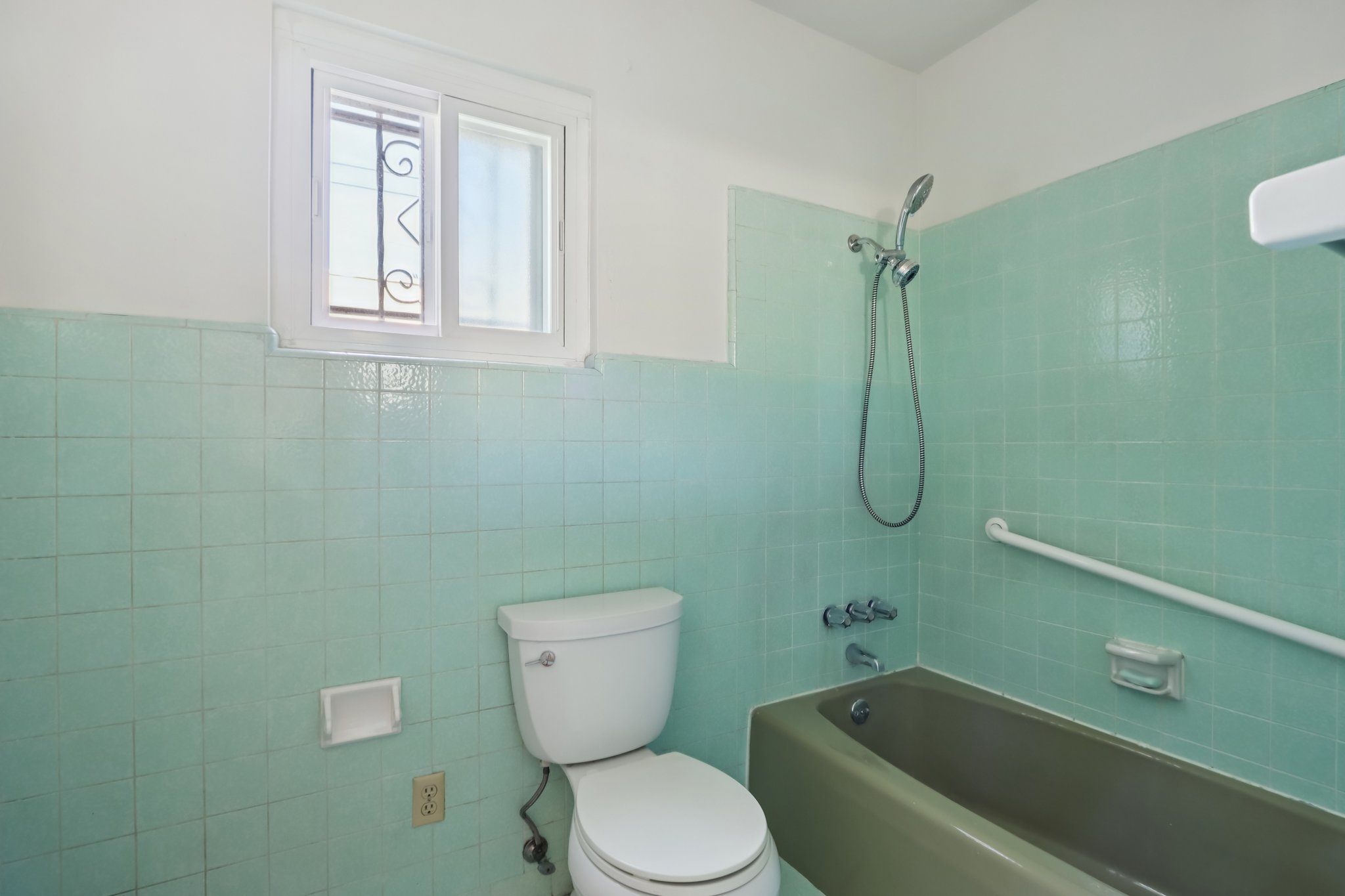 W 84th St-S2402-028.jpg