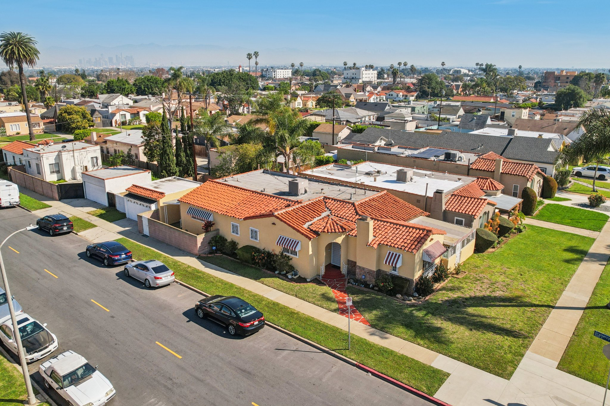 192501 - 1961 W 84th St, Los Angeles, CA 90047-S2602-003r.jpg