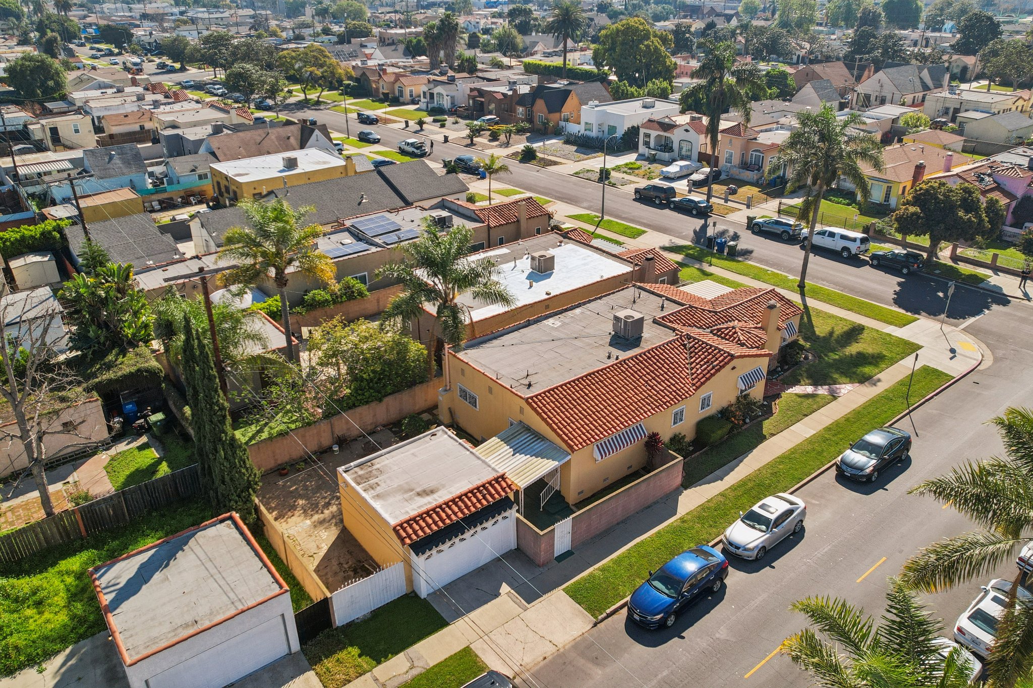 192501 - 1961 W 84th St, Los Angeles, CA 90047-S2602-006r.jpg