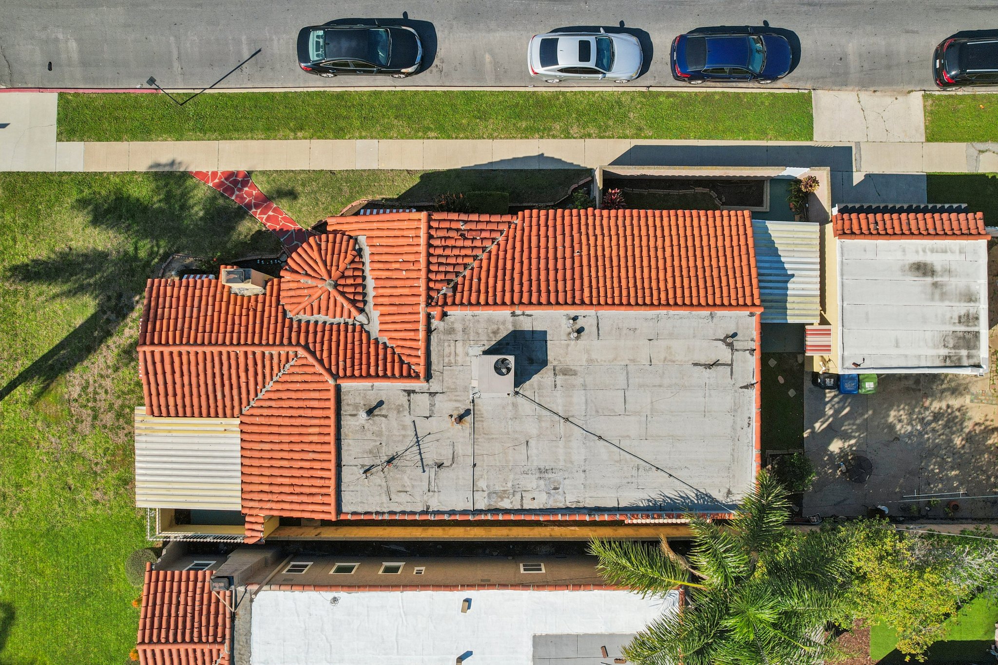 192501 - 1961 W 84th St, Los Angeles, CA 90047-S2602-012r.jpg