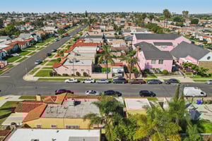 192501 - 1961 W 84th St, Los Angeles, CA 90047-S2602-009r.jpg