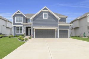  Photo 0