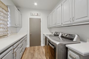 E Long Ave-S1809-055.jpg