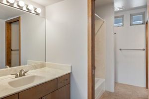 Jack and Jill Bathroom (3)