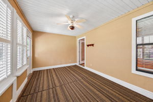 Bonus Room / Enclosed Porch