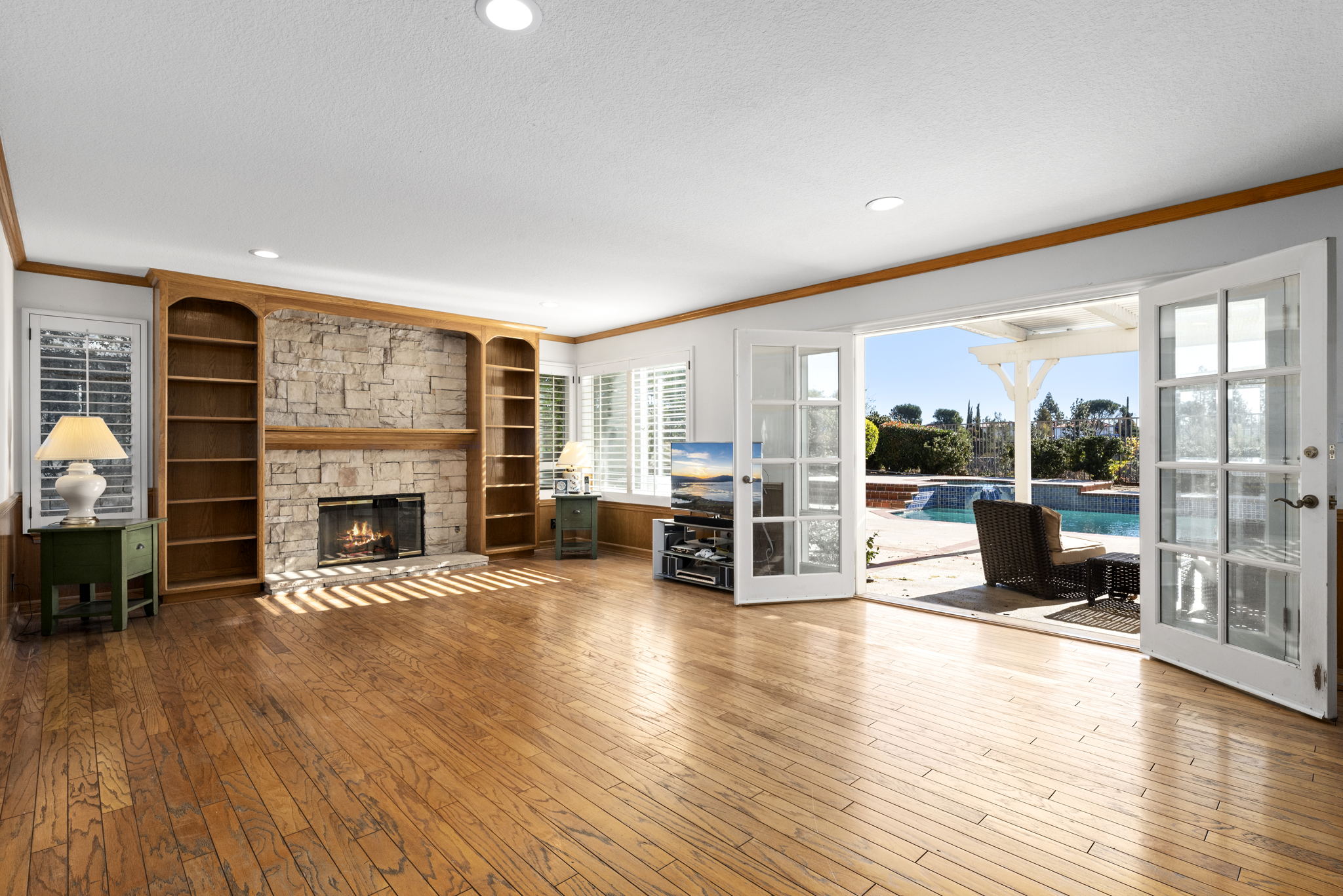 19636 Pine Valley Way, Los Angeles, CA 91326 Vuelo Media Real Estate