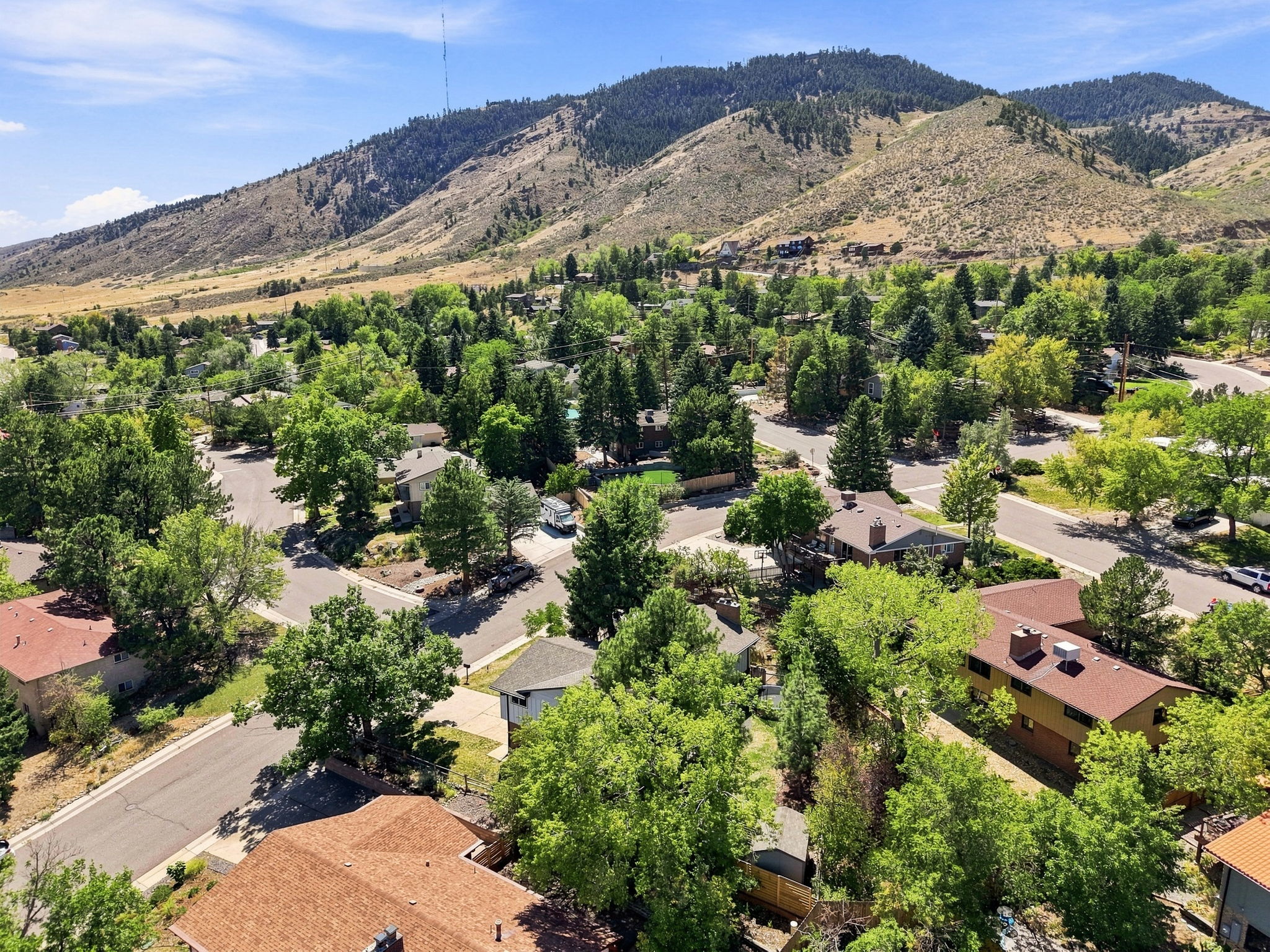 Living at the base of Lookout Mountain in Beverly Heights.
