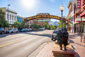 The Welcome to Golden arch on Washington Avenue.