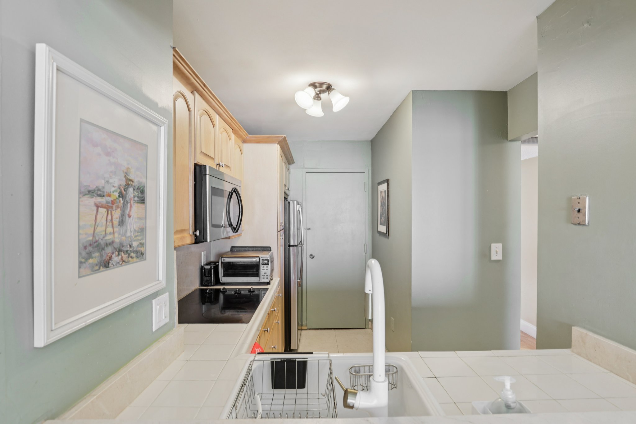 S Ocean Dr 16a-S0512-019.jpg