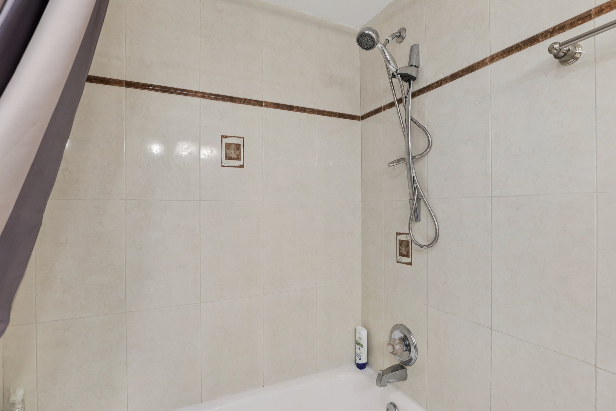 S Ocean Dr 16a-S0512-023.jpg