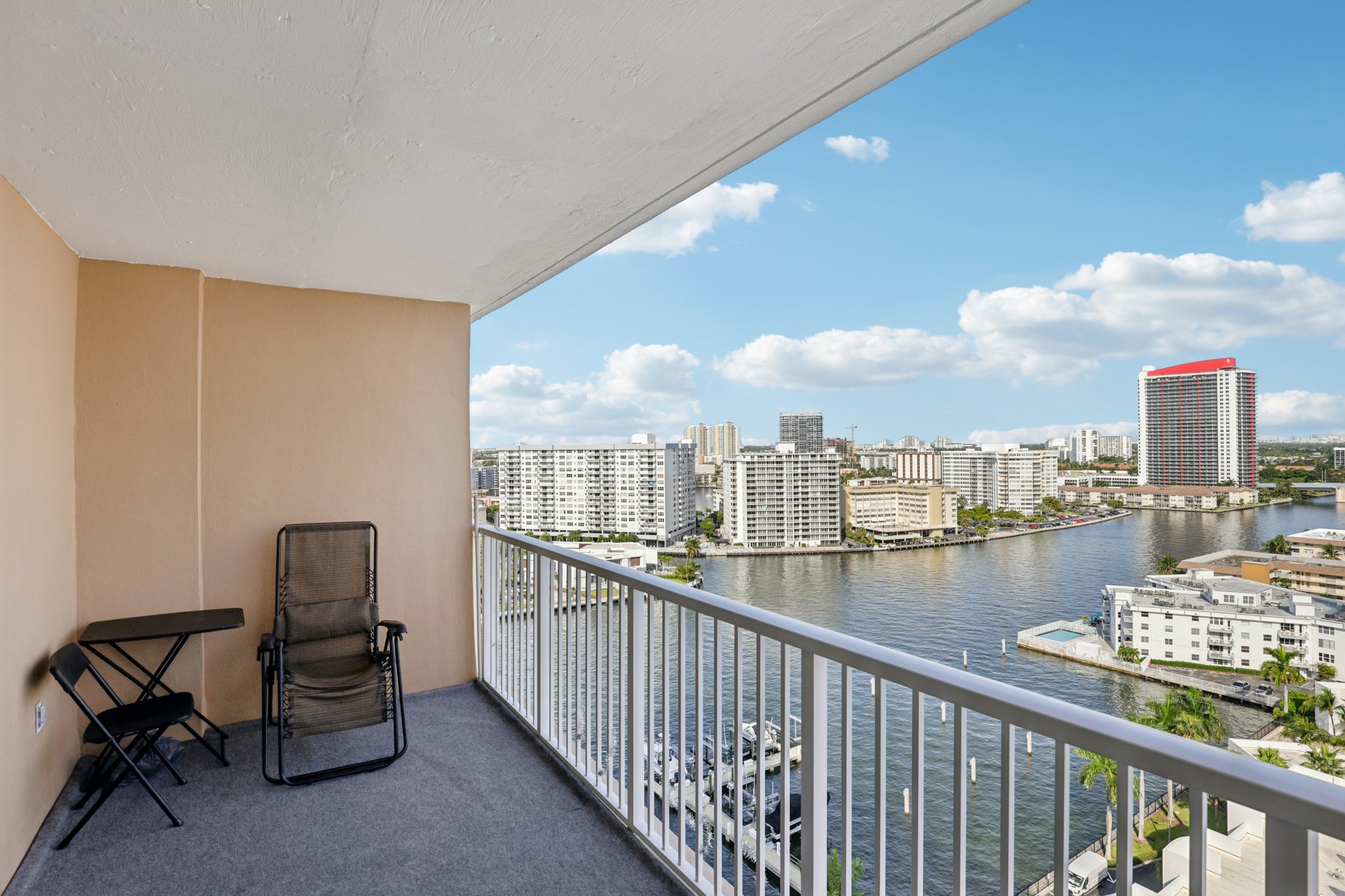 S Ocean Dr 16a-S0512-024.jpg