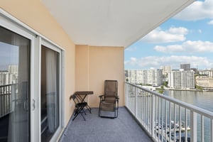 S Ocean Dr 16a-S0512-025.jpg