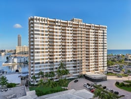 S Ocean Dr 16a-S0612-1-022.jpg