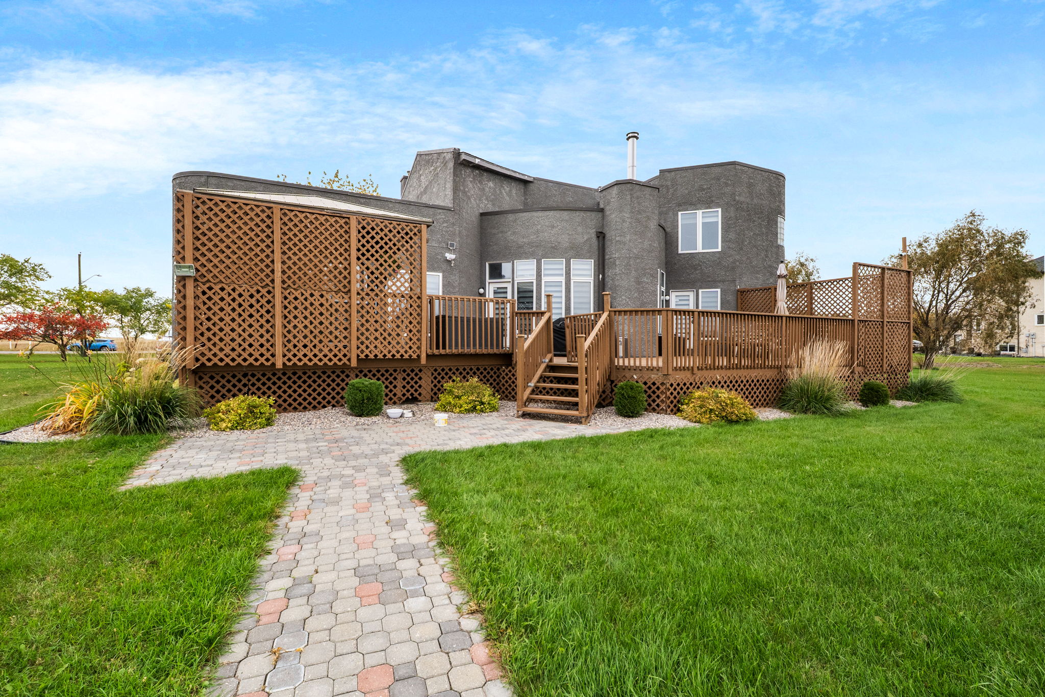 1965 St Anne's Rd, Winnipeg, MB R2N 4K2, Canada Photo 7