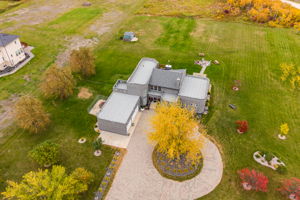 1965 St Anne's Rd, Winnipeg, MB R2N 4K2, Canada Photo 11