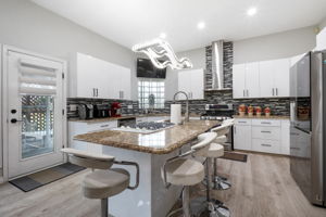 1965 St Anne's Rd, Winnipeg, MB R2N 4K2, Canada Photo 30