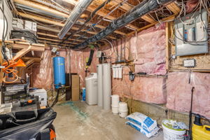 1965 St Anne's Rd, Winnipeg, MB R2N 4K2, Canada Photo 70