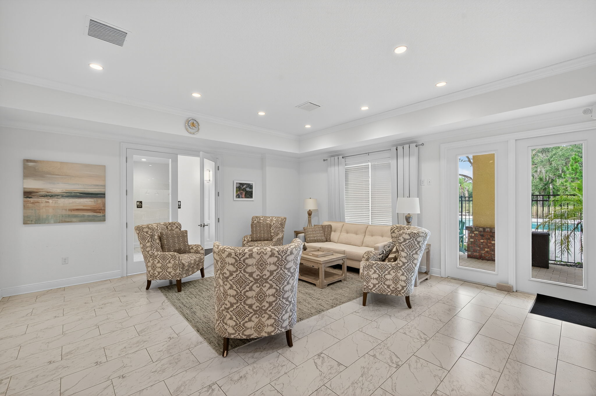 Interiors (19)