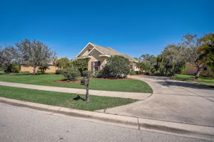 Cobblestone Cir-002