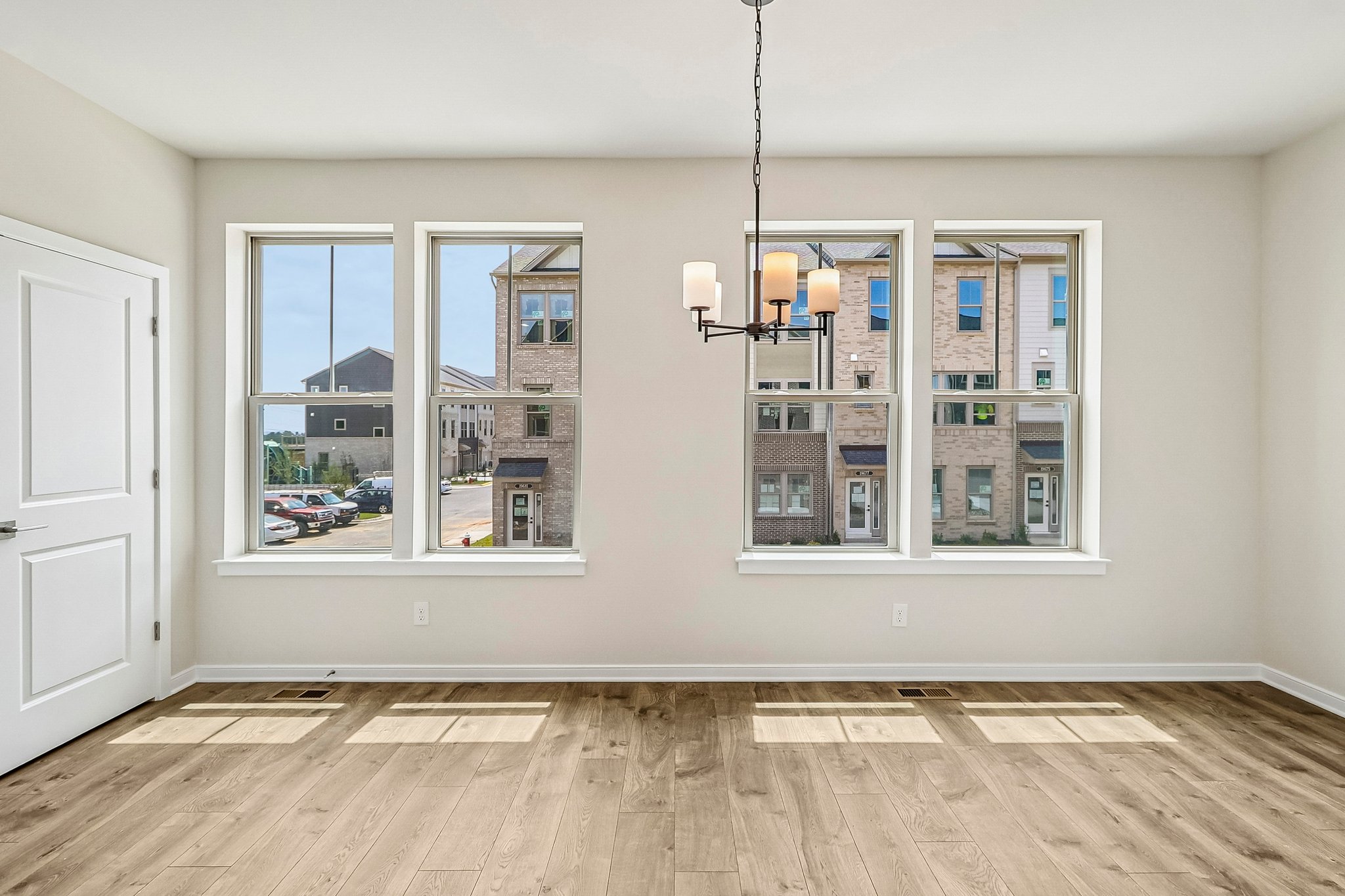 Sepia Sq-S2907-014.jpg
