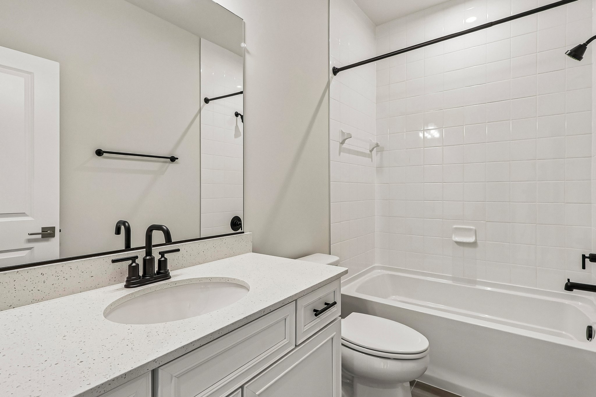 Sepia Sq-S2907-046.jpg