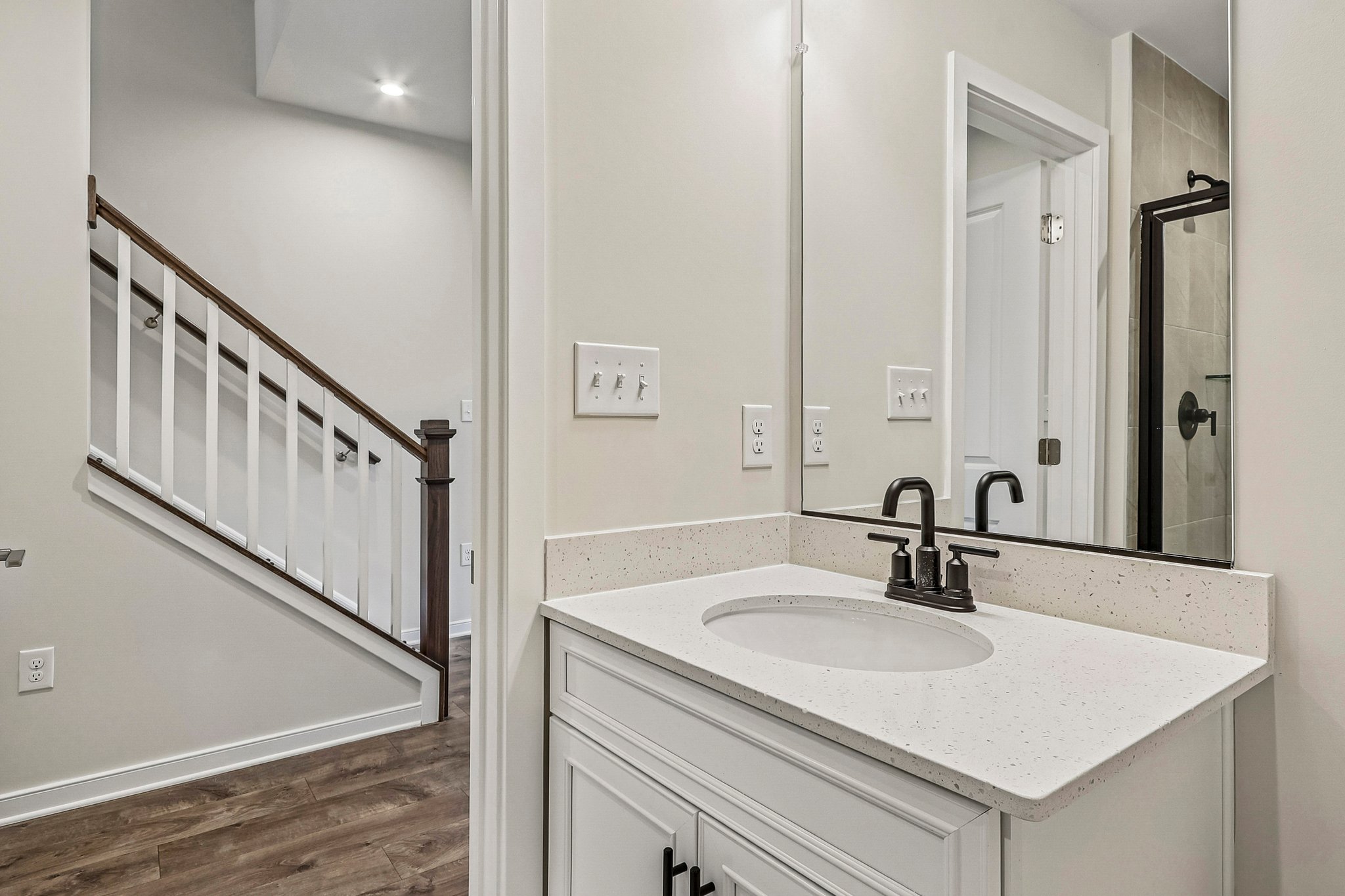 Sepia Sq-S2907-059.jpg