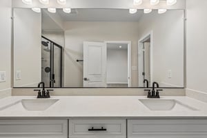 Sepia Sq-S2907-042.jpg