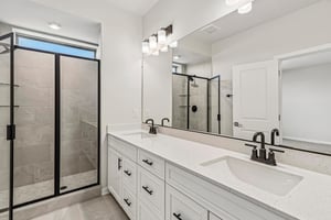 Sepia Sq-S2907-044.jpg