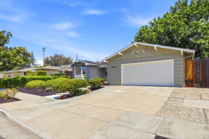 003_F8_19681 Drake Dr