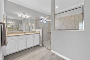 Primary Bathroom 2.jpg