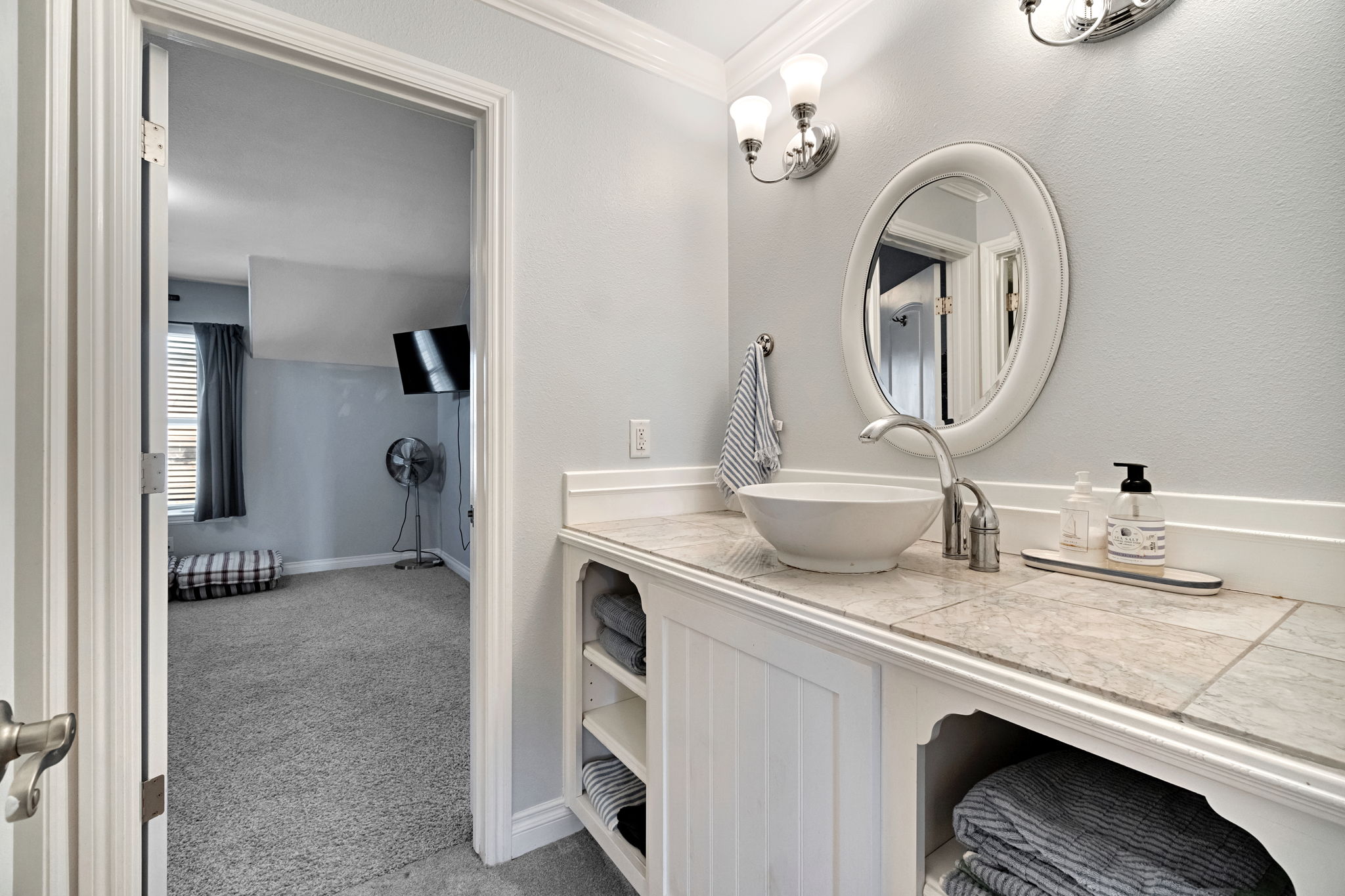  Photo 67