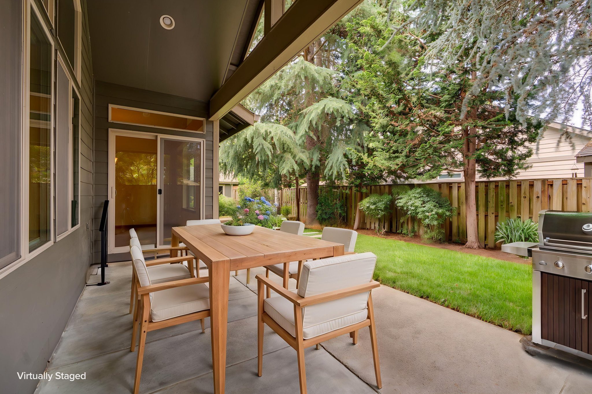 1969 NW Woodland Drive-26 virtually staged.jpeg
