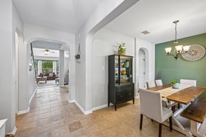 Bloomsbury Dr-S0406-012.jpg