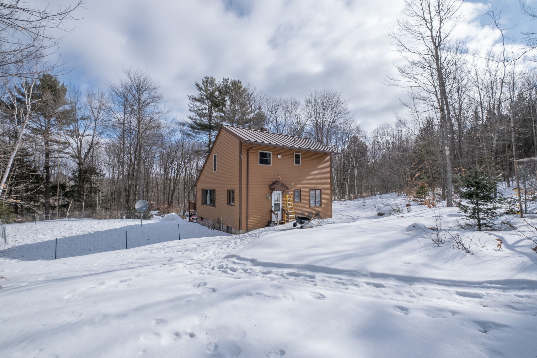 197 Dean Rd, Danbury, NH 03230 WolfReel Visuals