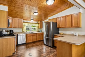 E Cermak Rd-S2305-014.jpg