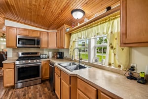 E Cermak Rd-S2305-016.jpg