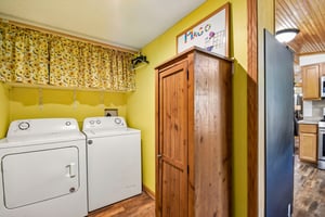 E Cermak Rd-S2305-017.jpg