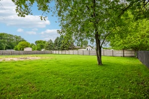 E Cermak Rd-S2305-031.jpg