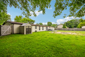 E Cermak Rd-S2305-032.jpg